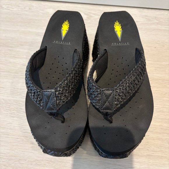 Volatile Island Wedge Thong Sandal - Picture 1 of 3